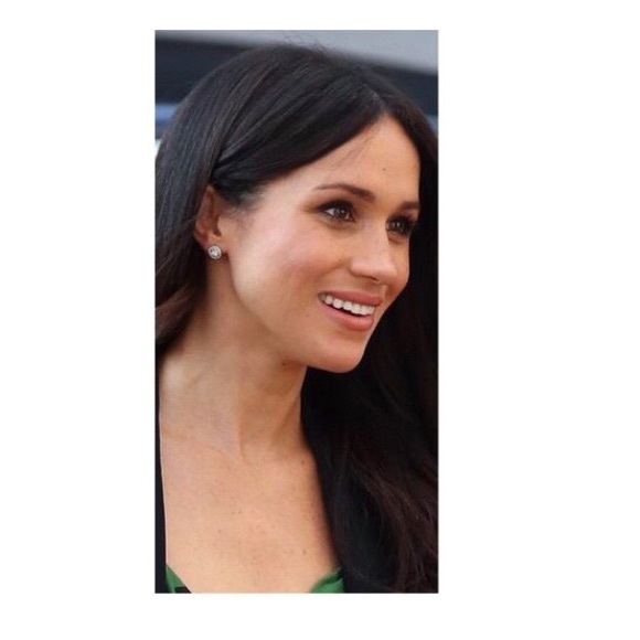 18k silver stud earrings - Picture 5 of 8